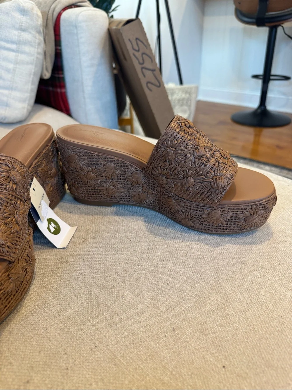Floral Textured Raffia ‘Sally’ Wedge Heels in Brown, Universal Thread, Sz 11 NWT